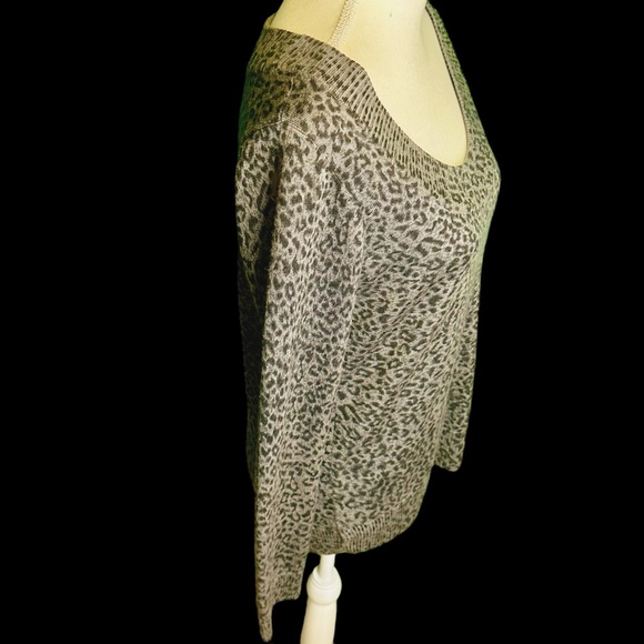 Calvin Klein Gray Leopard Print Wool-Blend Scoopneck Pullover Sweater Size M - Picture 10 of 12